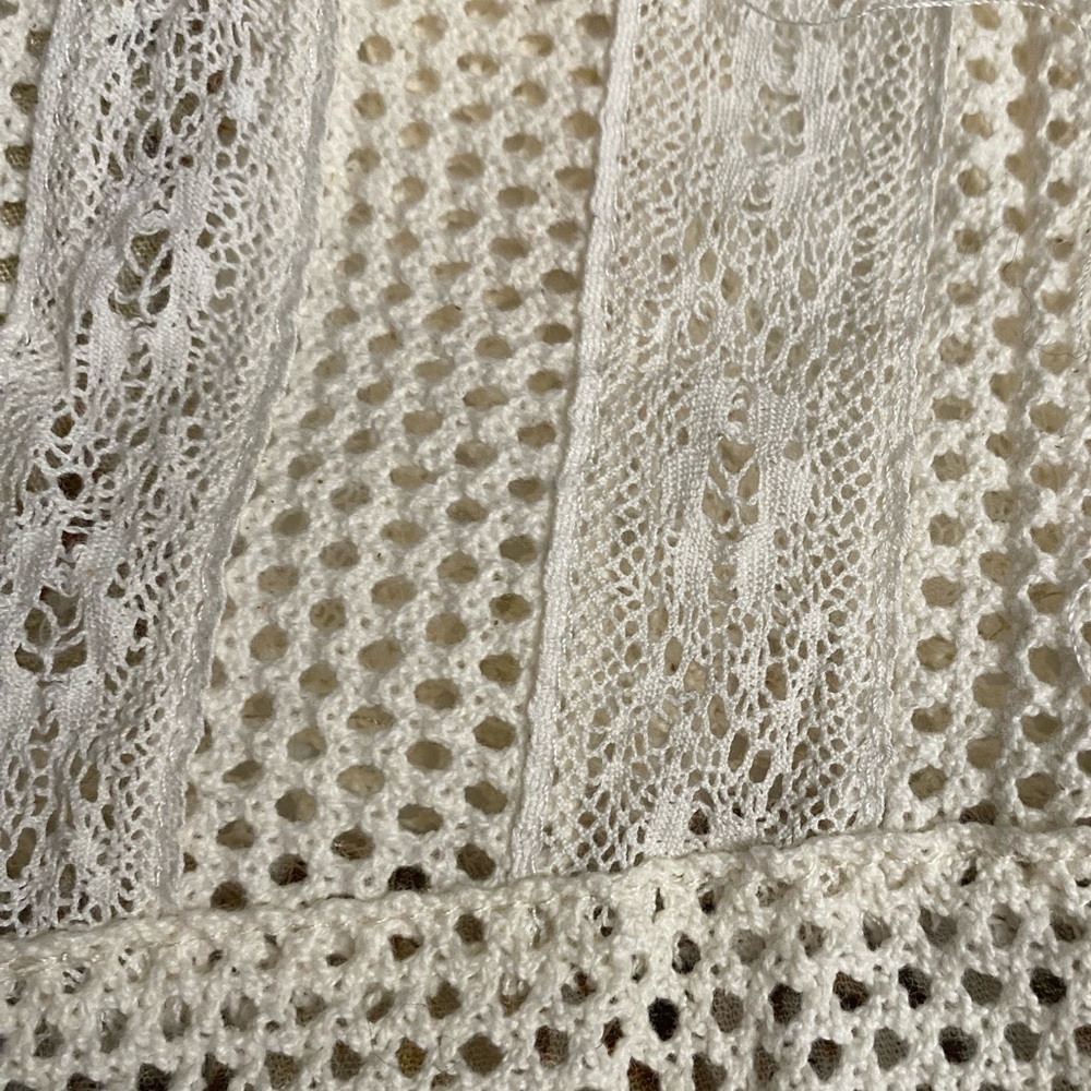 Gimmicks The Buckle Pieced Woven Lace Blouse Women’s size Small - Picture 15 of 16